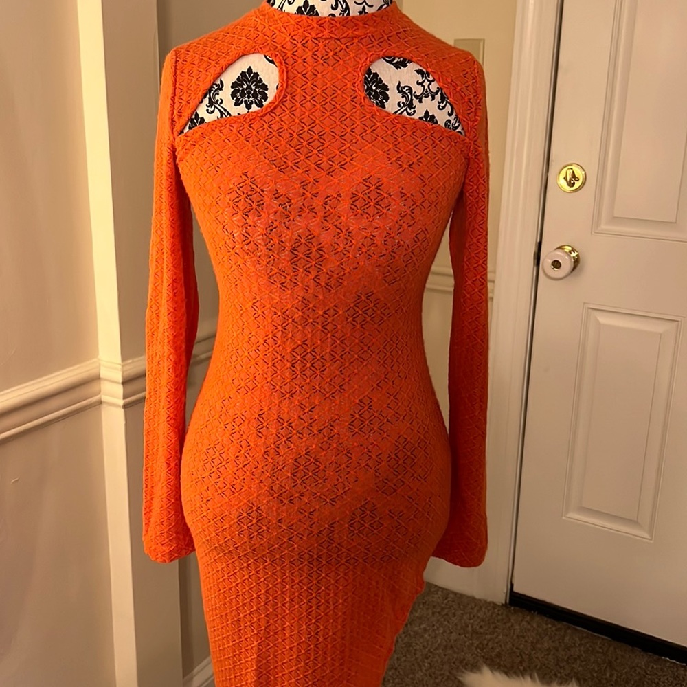 Split thigh cutout bodycon dress